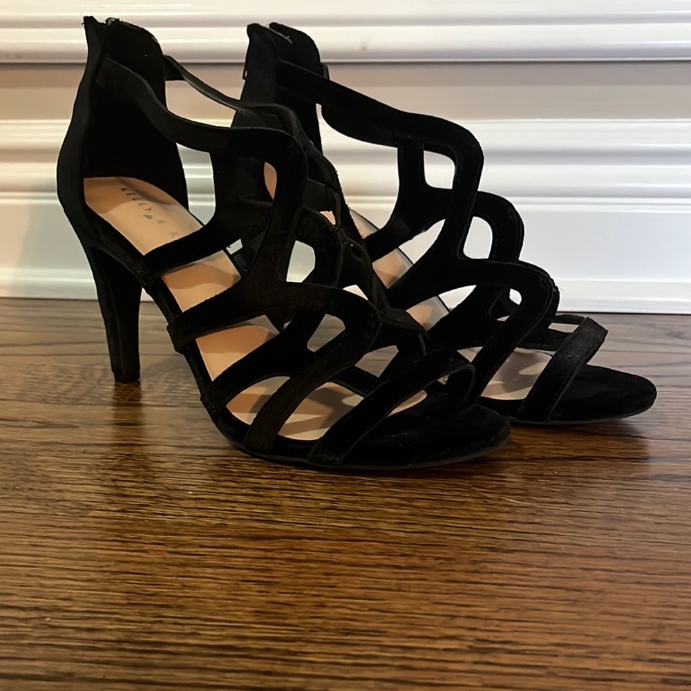 Kelly & Katie stewpot black heels